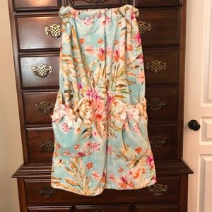 SOLD. SOLD. Boutique Bath Robe